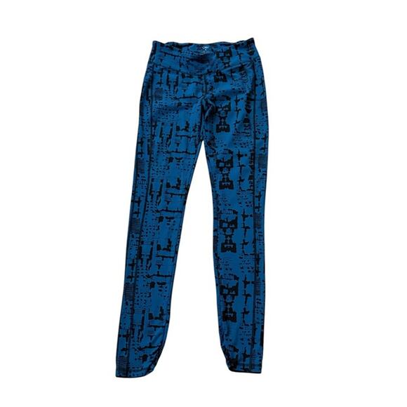 CAbi S Blue Abstract Print Camouflaged Activewear Leggings Back Zipper Pocket - Picture 2 of 7